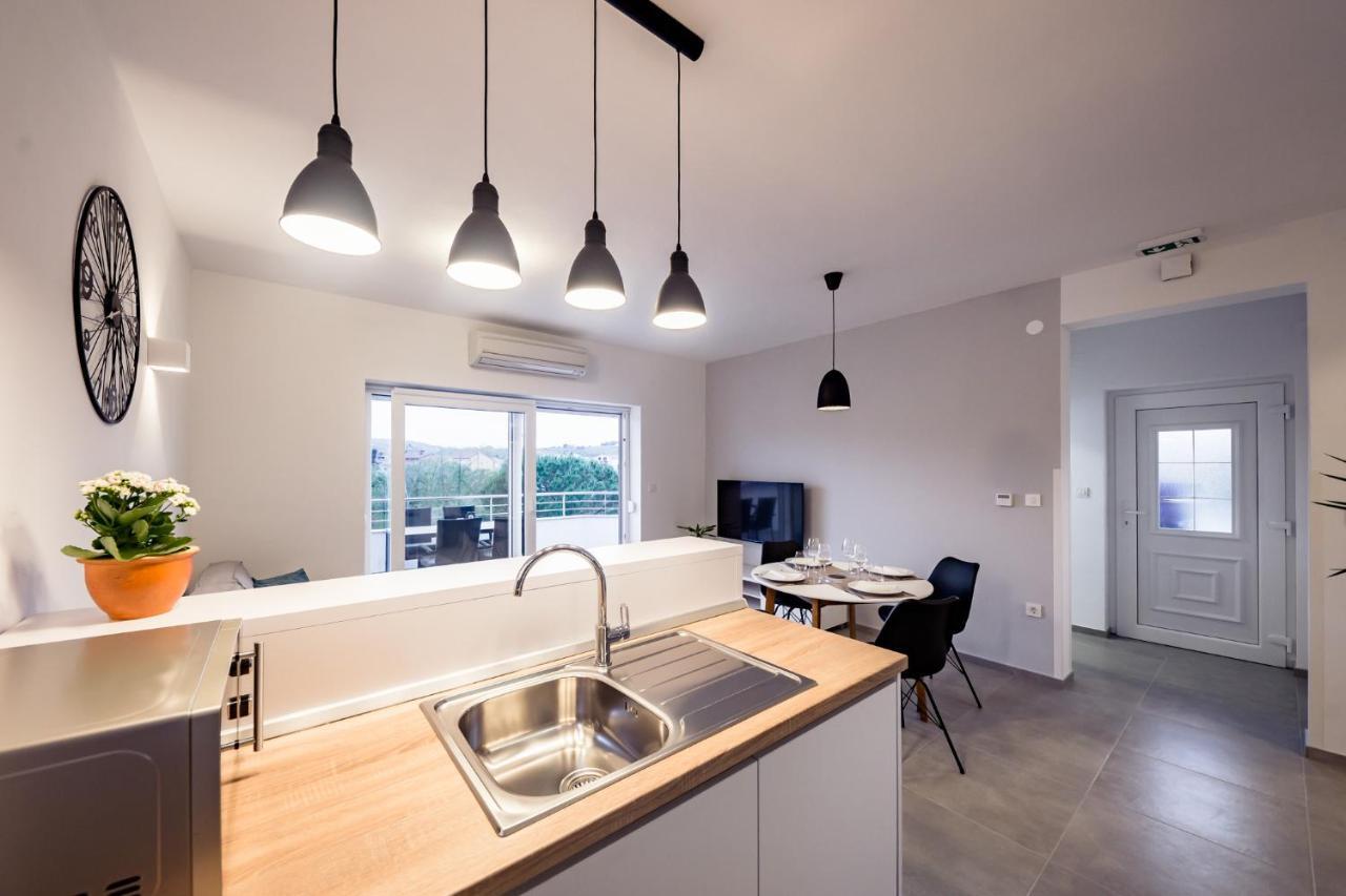 Apartmani Villa Zora Лопар Екстер'єр фото